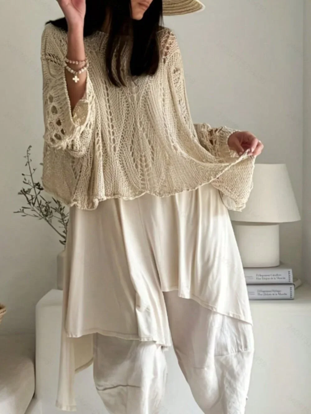 Apricot Casual Women's Loose Hollow-Out High-End 3/4 Sleeve Knit Sweater